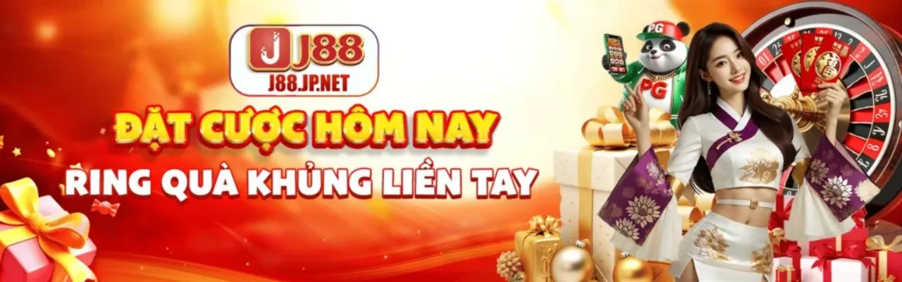 Bàn Roulette 85bet với các chip và bánh xe quay